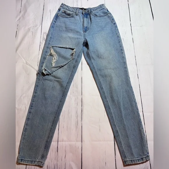 2/$20 Misguided Riot High Waist Mom Jeans - Picture 1 of 6